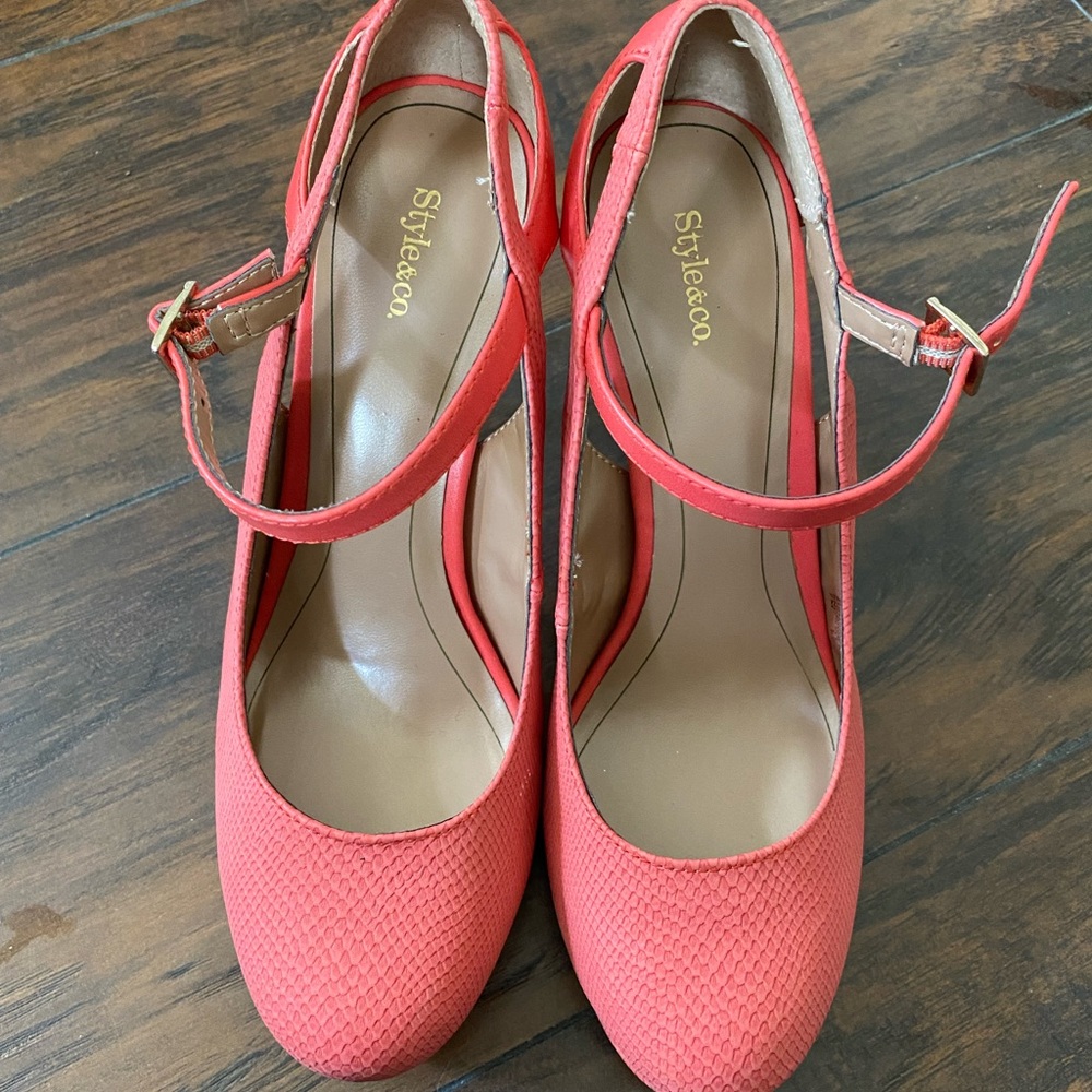 Style & co Leonna platform pumps